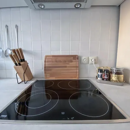 Stilvolle 2 Mit Kueche, Tv, Waschmaschine Λειψία