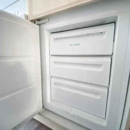 Stilvolle 2 Mit Kueche, Tv, Waschmaschine * Λειψία