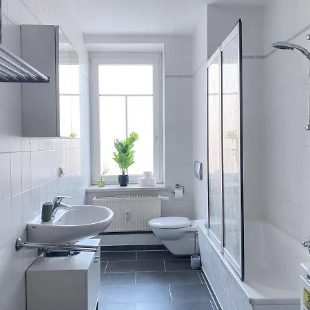 Stilvolle 2 Mit Kueche, Tv, Waschmaschine Διαμέρισμα *