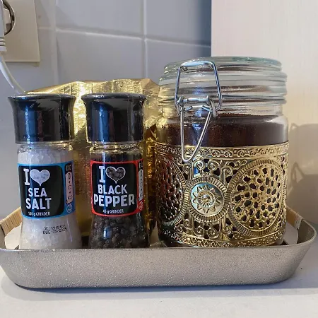 Stilvolle 2 Mit Kueche, Tv, Waschmaschine Λειψία